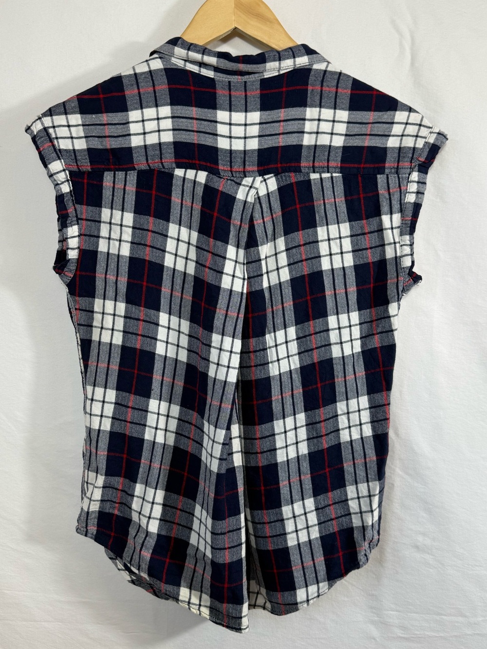 JACHS Girlfriend Navy, White & Red Plaid Sleeveless Button-Down Shirt - Picture 3 of 4